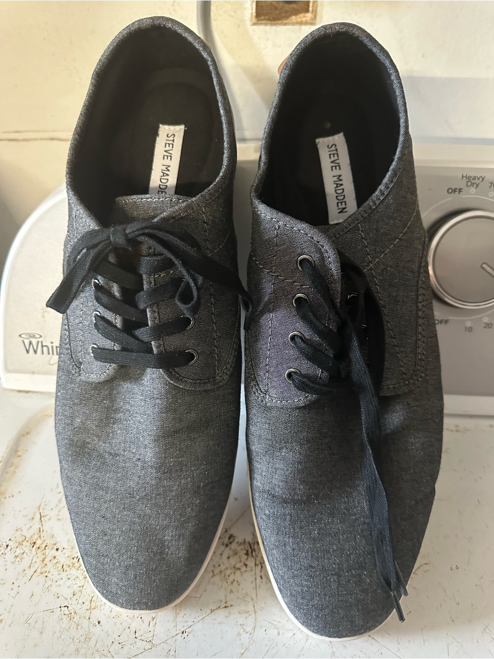 Steve Madden Men’s Charcoal Gray Lace-Up Sneakers